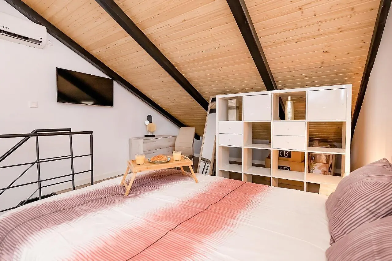 Bhost - Regina Apartment Cordoba 0*,  Spain